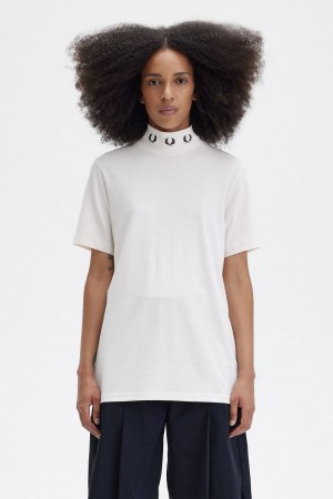 Fred Perry Laurel Wreath High Neck Women's T-Shirt Silky Peach | OYIXB9042