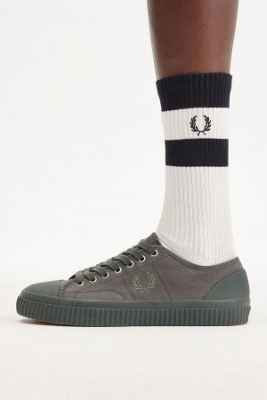 Fred Perry Low Hughes Men's Plimsolls Field Green Warm Grey | KDSNL2450