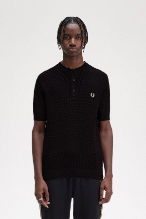 Fred Perry Waffle Stitch Henley Men's Shirt Black | VCAMJ2359