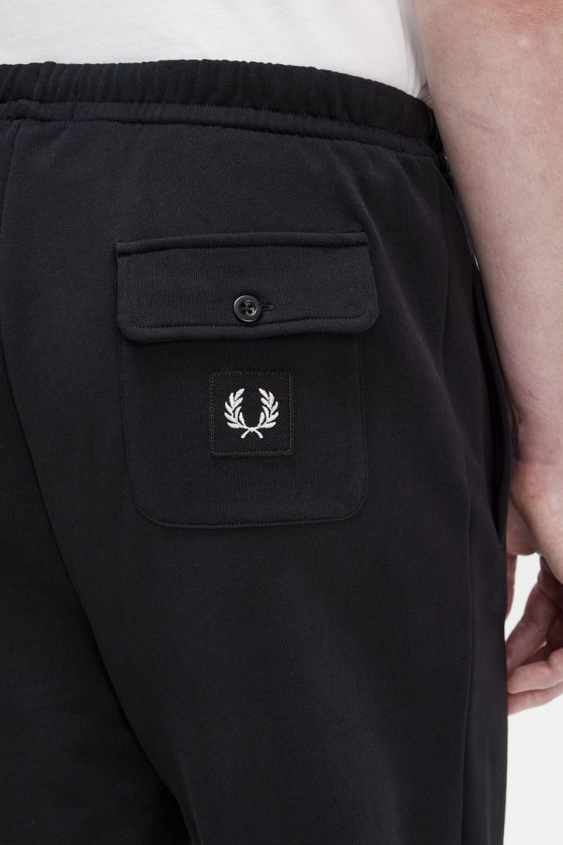 Fred Perry Badge Detail Track Men's Pants Black | XRLSE7652