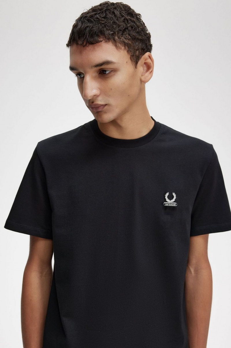 Fred Perry Enamel Pin Men's T-Shirt Black | DMGLR8754