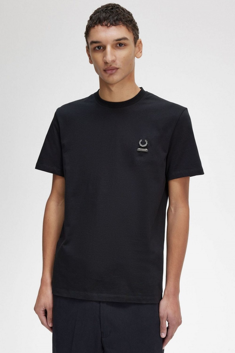 Fred Perry Enamel Pin Men's T-Shirt Black | DMGLR8754