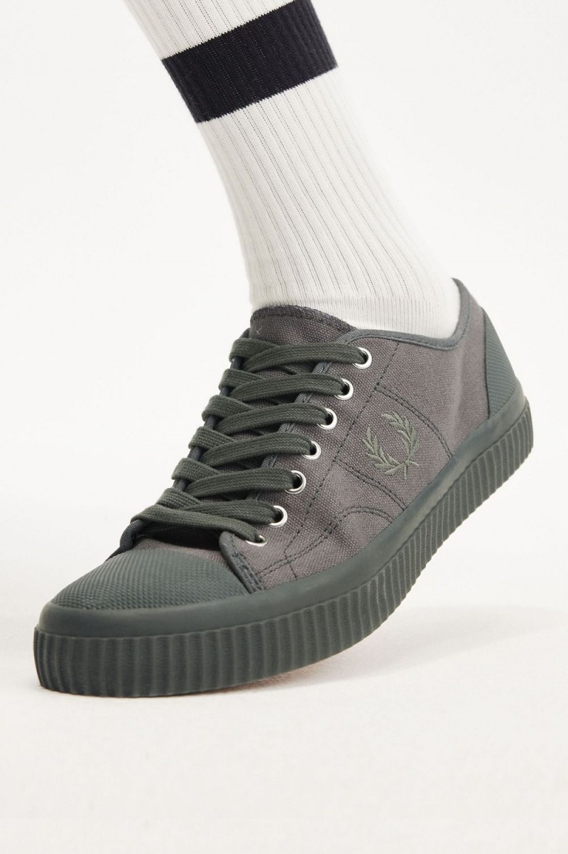 Fred Perry Low Hughes Men's Plimsolls Field Green Warm Grey | KDSNL2450