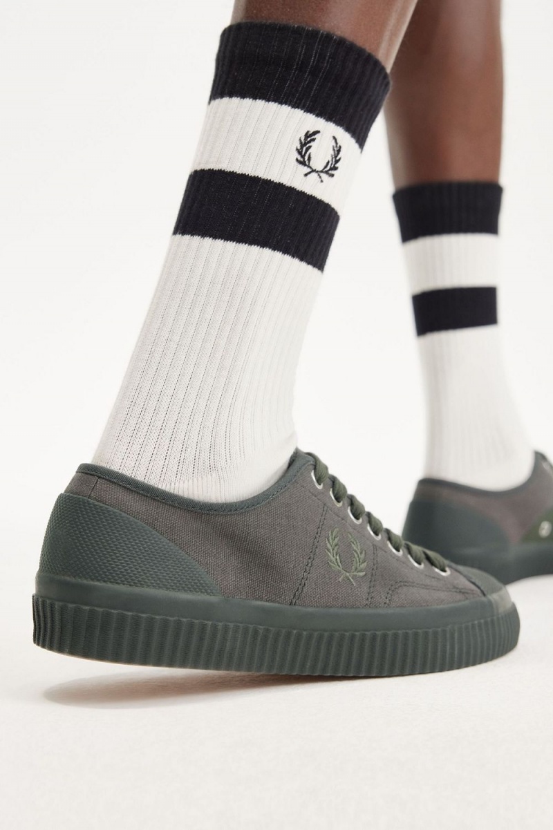 Fred Perry Low Hughes Men's Plimsolls Field Green Warm Grey | KDSNL2450