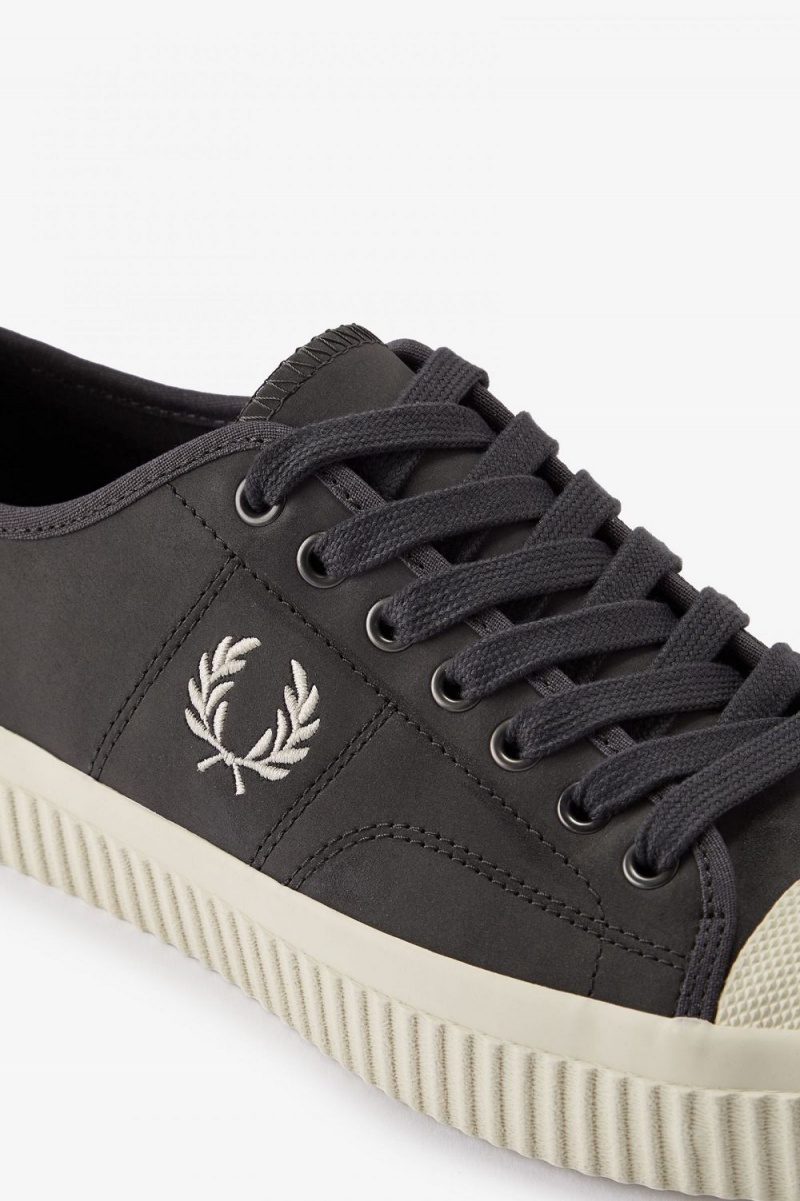 Fred Perry Low Hughes Men's Plimsolls Gunmetal Beige | FTOPE4968