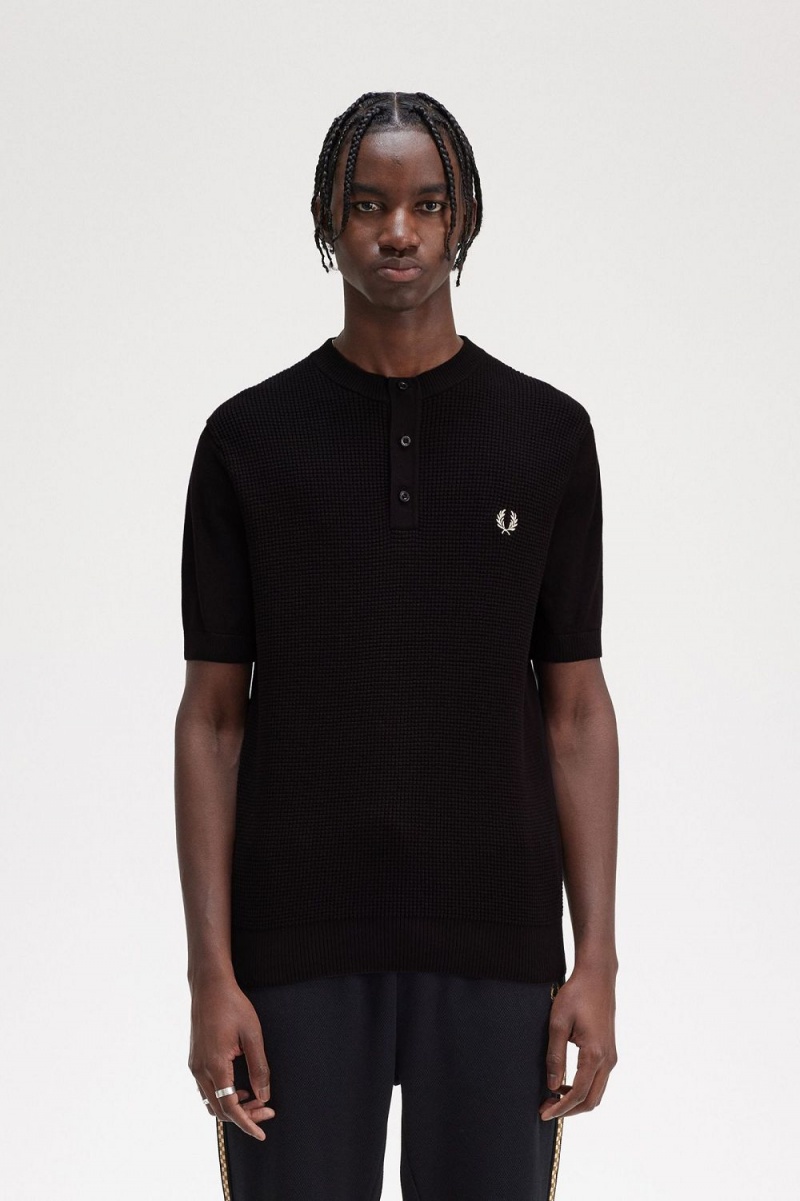 Fred Perry Waffle Stitch Henley Men\'s Shirt Black | VCAMJ2359